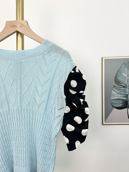 T4607 polka dot shirt