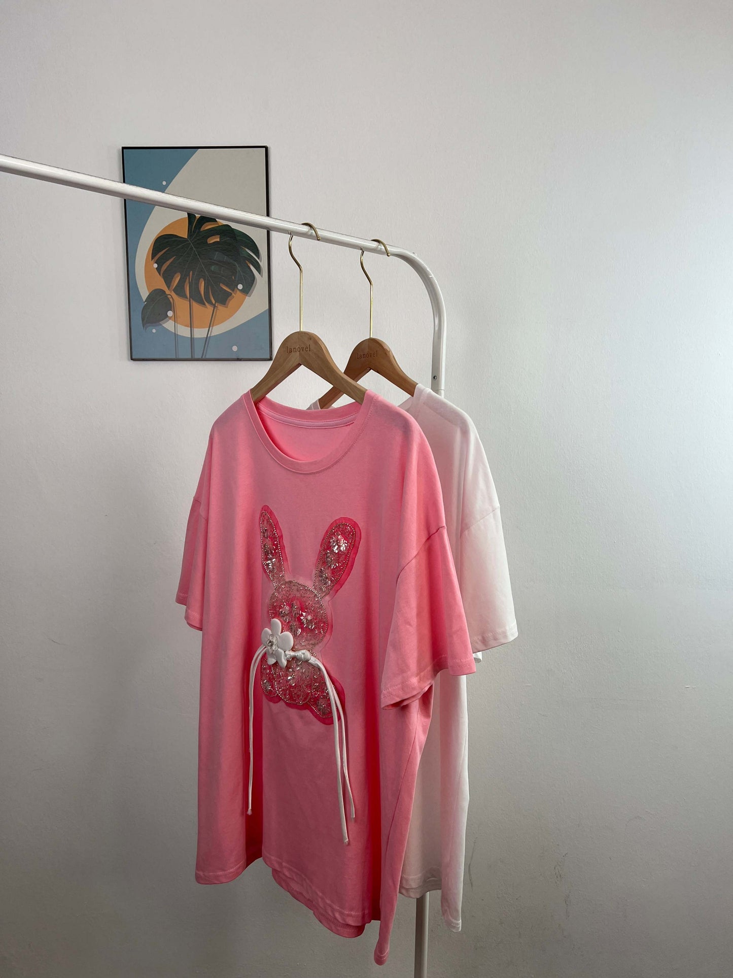 T6018 盘扣花朵免兔子大版 Short Sleeve Shirt