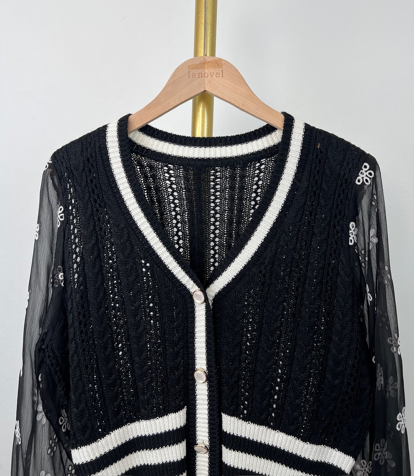 T6245 镂空刺绣 Long Sleeve Shirt