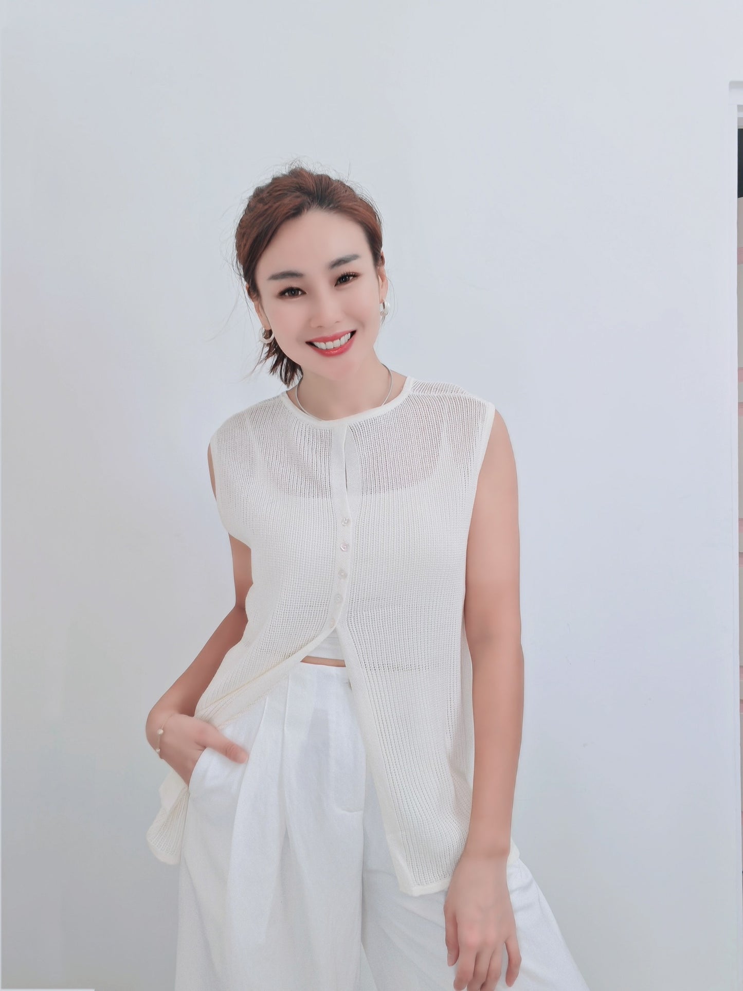 T6757 镂空 Sleeveless Top