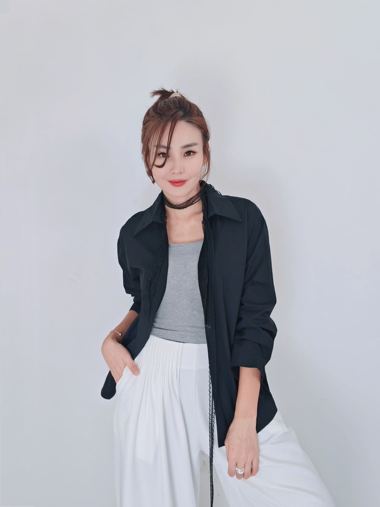 Z105 8365 Top 衬衫 蕾丝带随机发