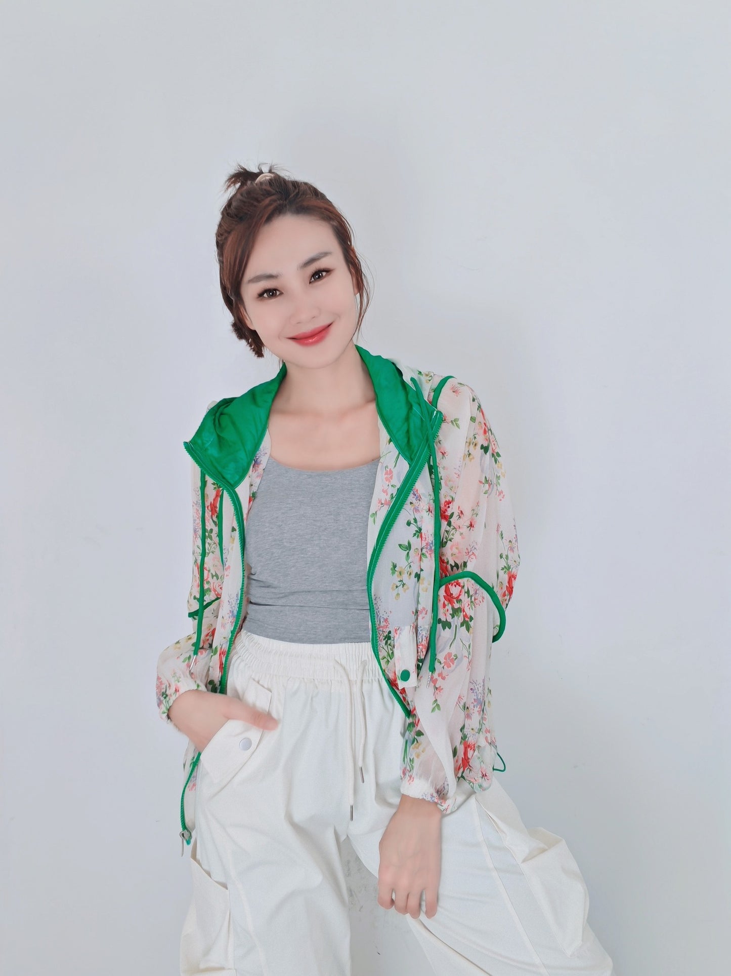 Z117 A805-18 Top 防晒外套 - Green